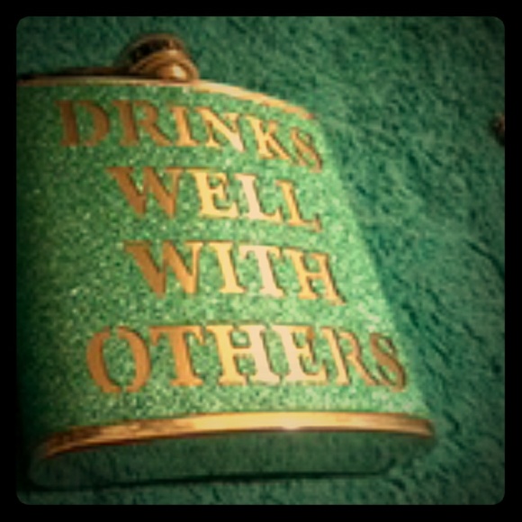 Metal Drink Carrier - Picture 1 of 2